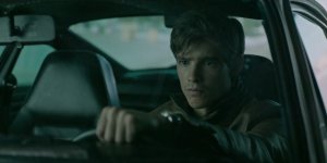1 сезон 3 эпизод — «Истоки» (Origins)