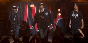 Голос улиц (Straight Outta Compton)