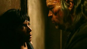 1 сезон 8 эпизод — «Прямо в щель» (Into the Fold)